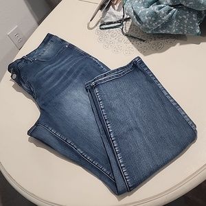 Like New Straight Leg Jeans
